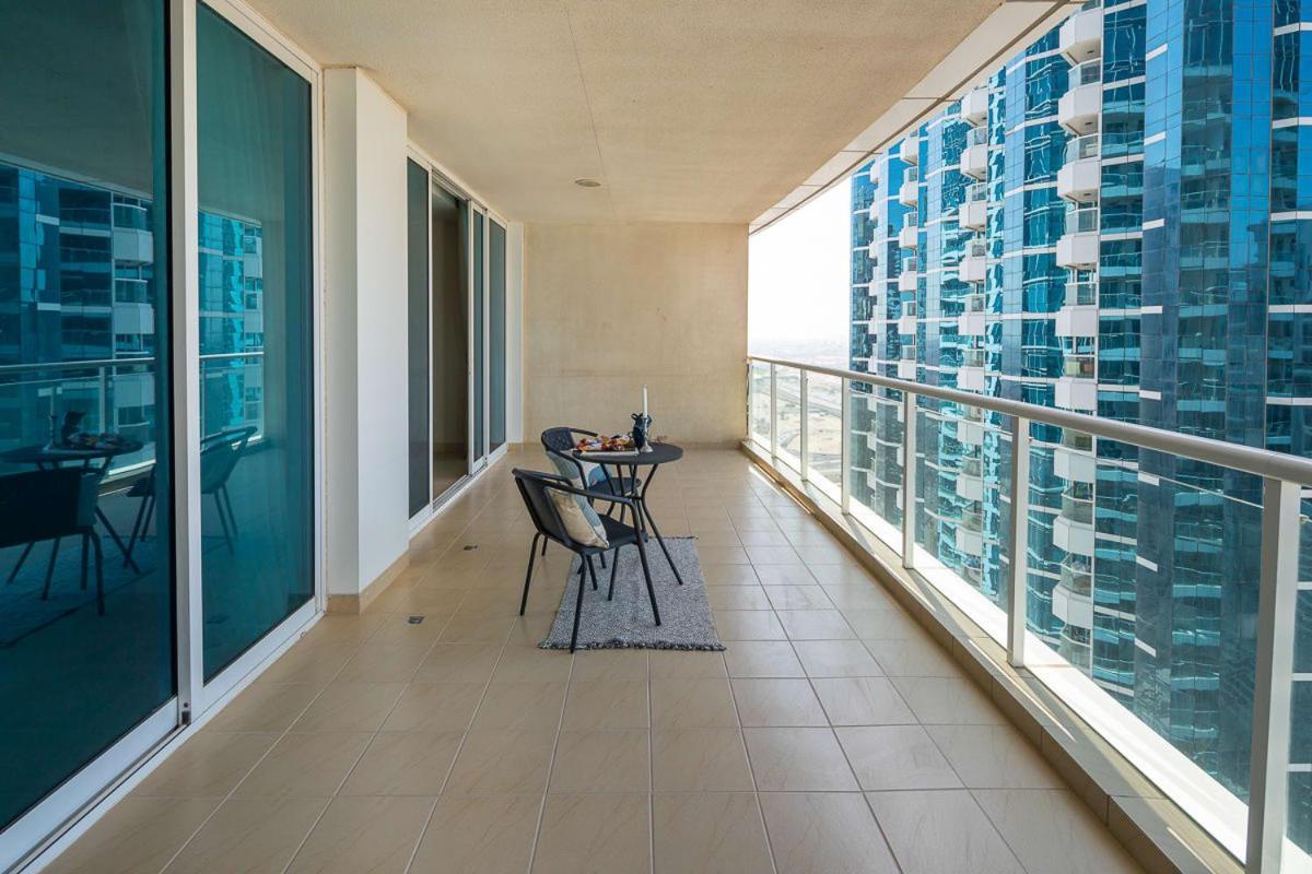 Frank Porter - Laguna Tower Dubaï Extérieur photo